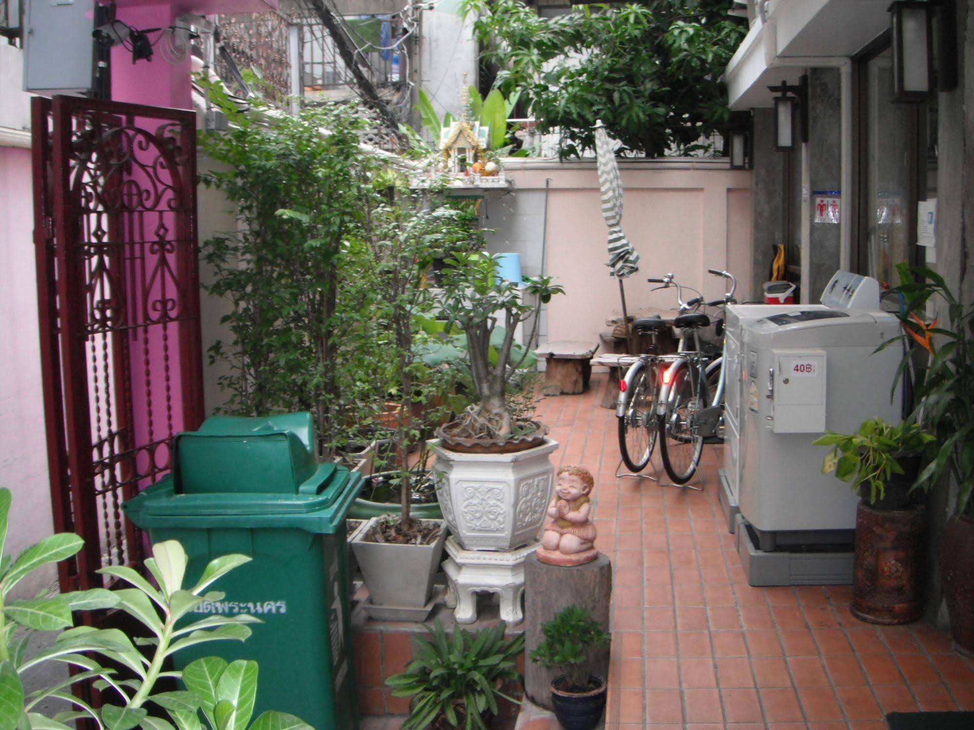 At Smile Oasis Houses 曼谷 外观 照片